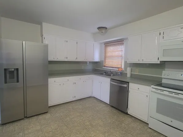 5521 New Colony Dr, Virginia Beach, VA 23464