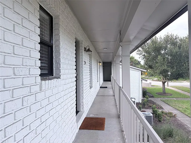 2806 Plaza Terrace Dr #2806 — Photo 2