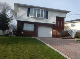 37 Millridge Rd, Secaucus, NJ 07094