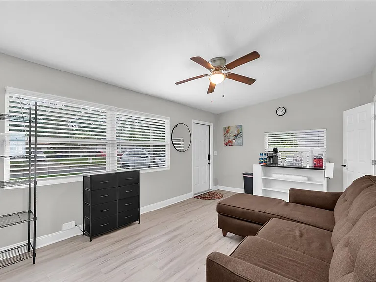 1349 Woodbine St — Photo 25