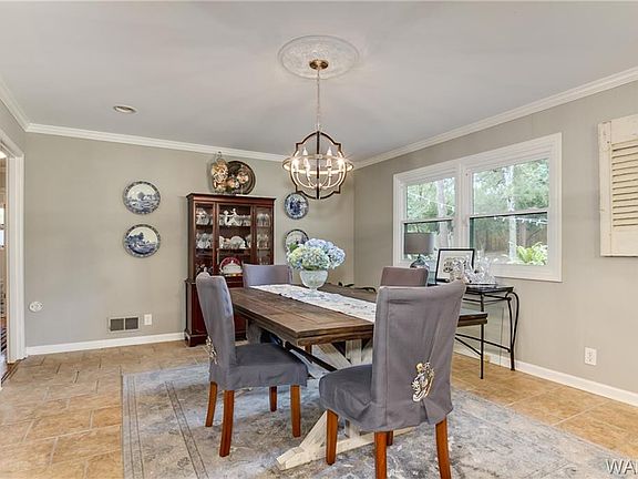 4th image of 2118 Bellwood Dr