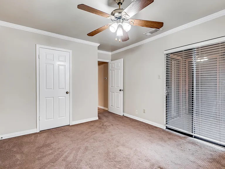 4212 Medical Dr #711 — Photo 9