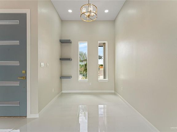 4th image of 3620 E Alexa St