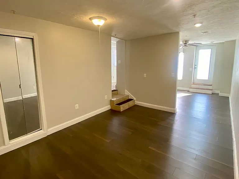 32 Hinckley St #1 — Photo 2