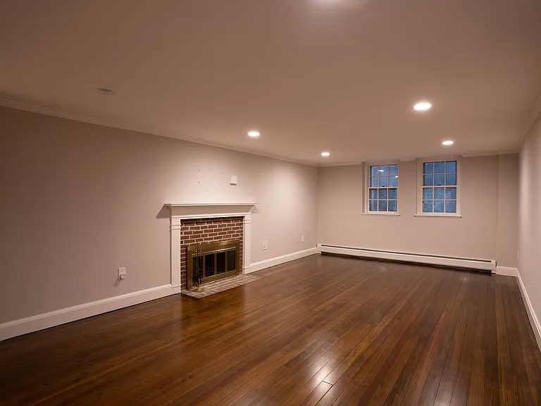 40 Puddingstone Ln #2 — Photo 8