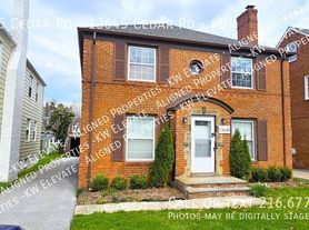13645 Cedar Rd, Cleveland, OH