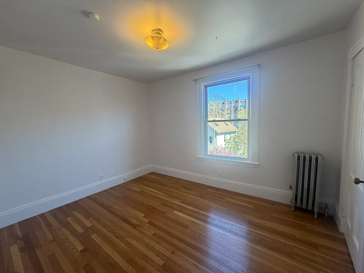 Building Photo - 182 Harvard St #3