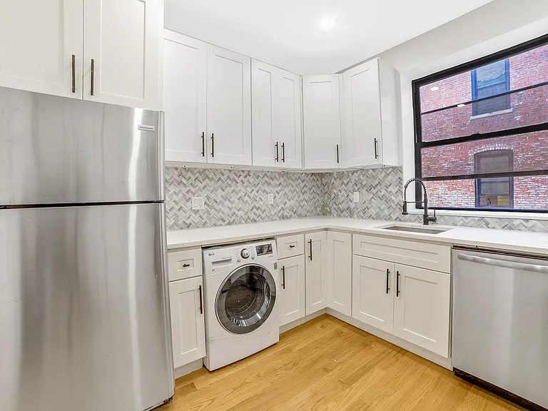 321 W 94th St #5C — Photo 3