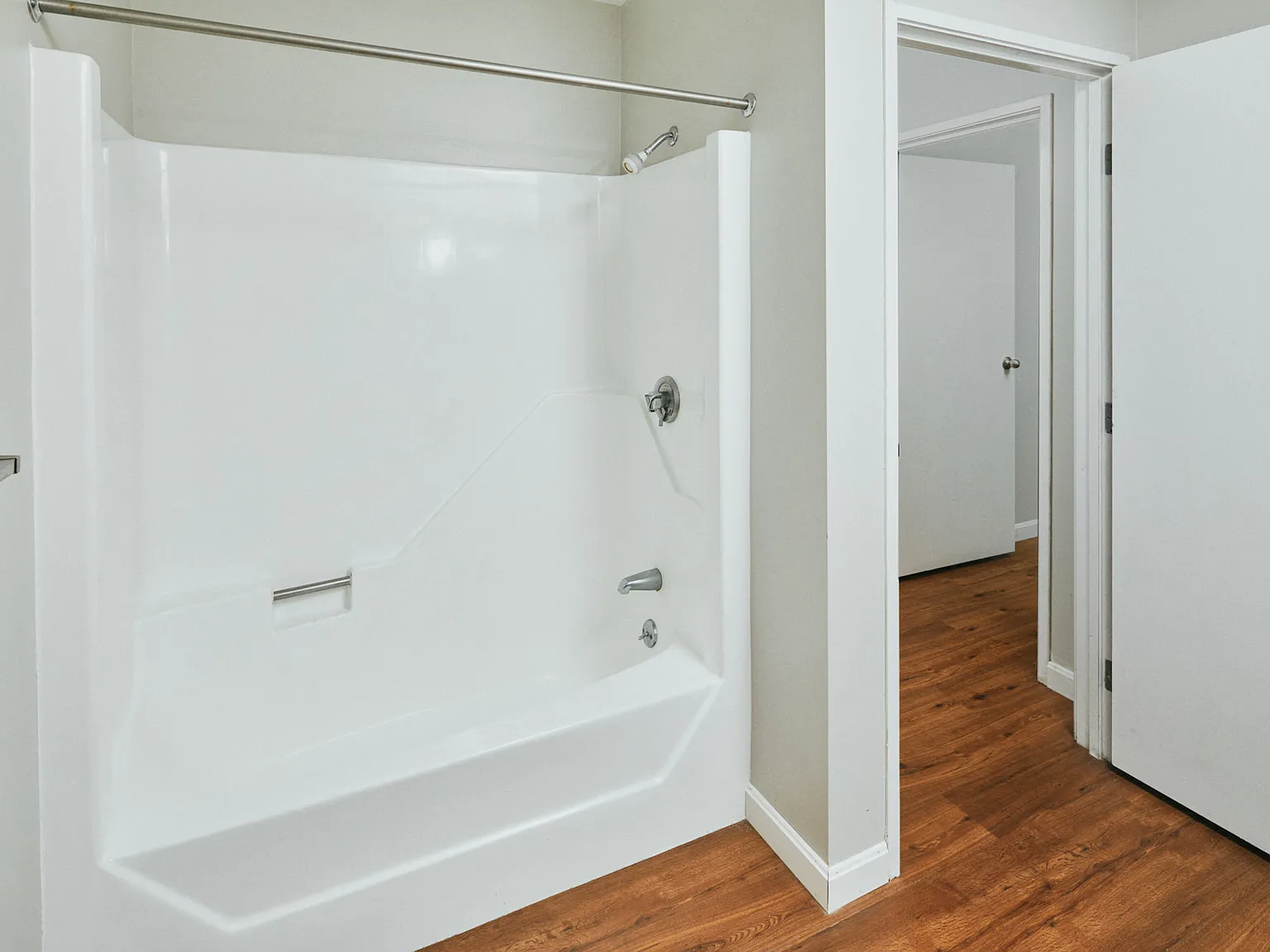 Yarmouth Landing Apartment Homes — Photo 3