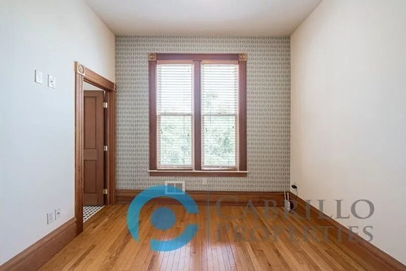 Studio, 1.0 bath, 350 sqft, $1,800 — Photo 4