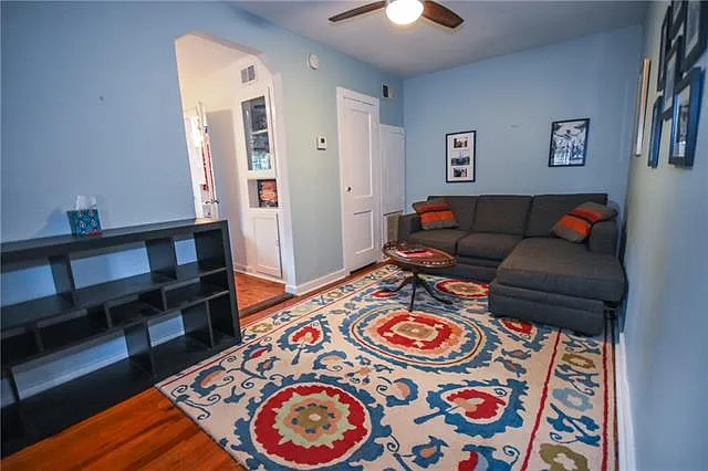 936 Philip St — Photo 17