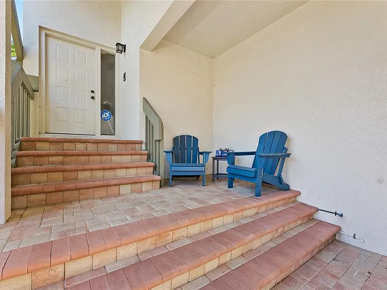 1714 Starling Dr #201 — Photo 3
