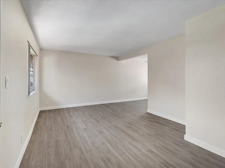 Briarwood Apartments - Riverside, CA — Photo 76