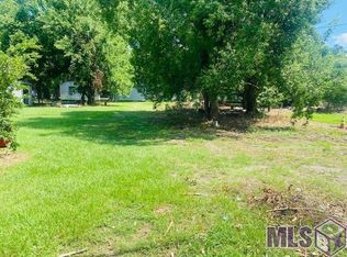422 W Sparrow St, Gonzales, LA 70737