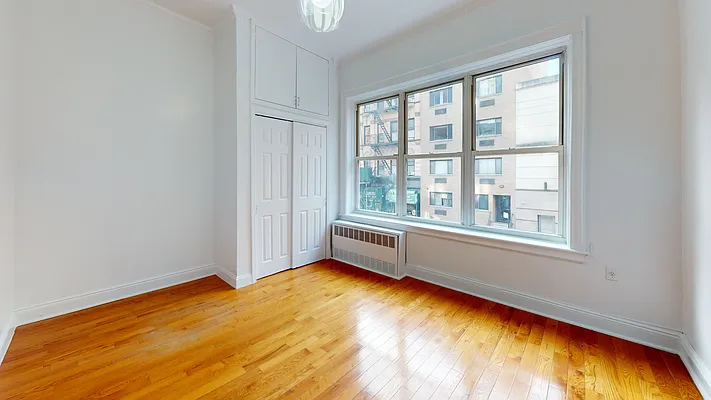 Rented by Bond New York | media 15