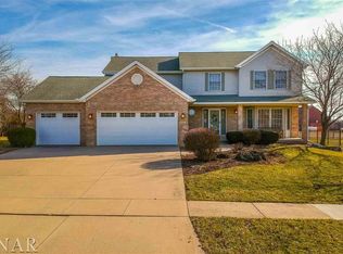 2507 Garlington Ln, Bloomington, IL 61704