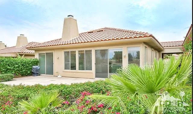 129 E Kavenish Dr — Photo 11