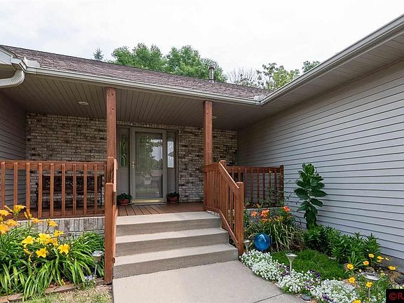 2nd image of 110 Loraine Dr