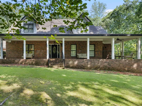 426 Windsor Dr, Russellville, AL 35653