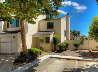 2884 Crystal Ct, Castro Valley, CA 94546