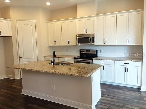 5th image of 2120 Lobelia Dr