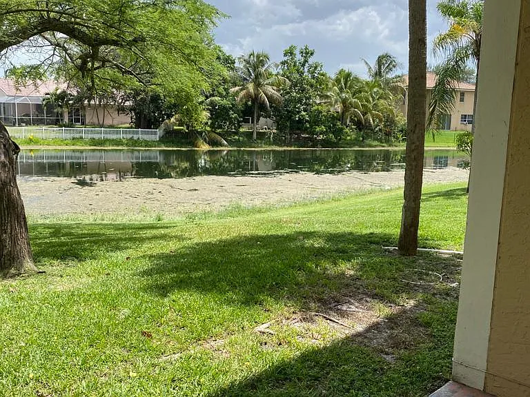 450 Palm Cir W #103 — Photo 12