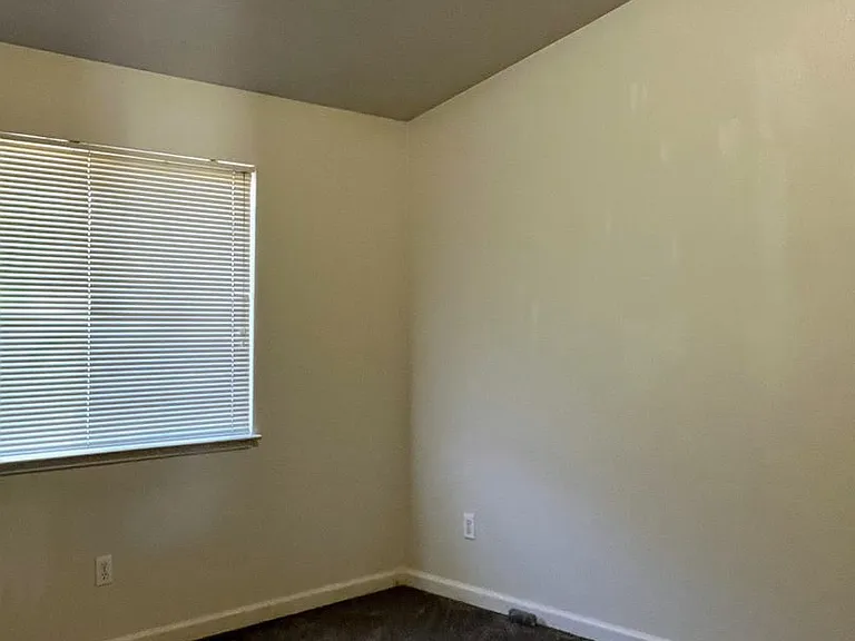 4106 Gordon St — Photo 7