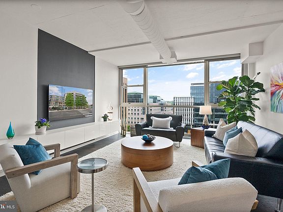 5th image of 3409 Wilson Blvd Unit 808