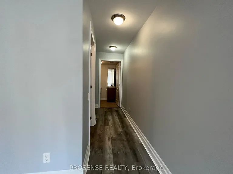 44 Bond St W #204 — Photo 9