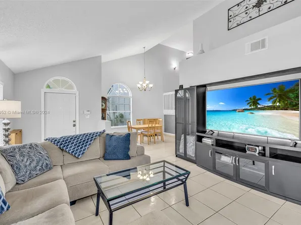 18200 NW 18th St, Pembroke Pines, FL 33029