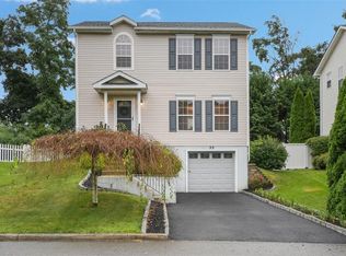 55 Greenvale Cir, White Plains, NY 10607