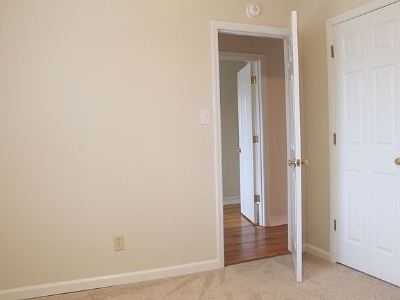 4th image of 117 Madonna Dr
