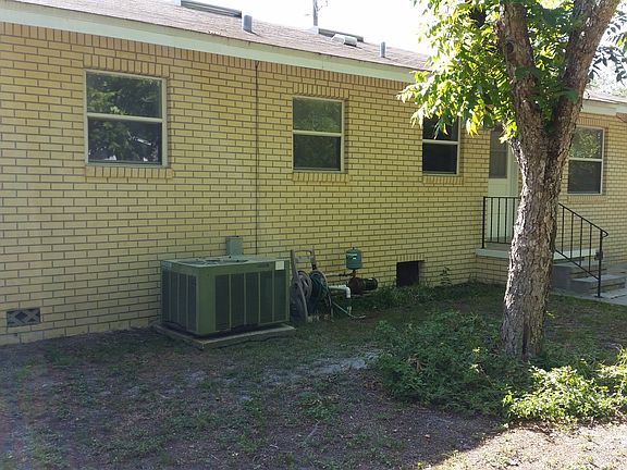 4th image of 4425 Jammes Rd