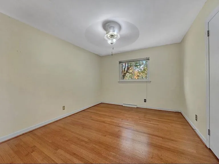 3260 Rasmont Rd — Photo 11