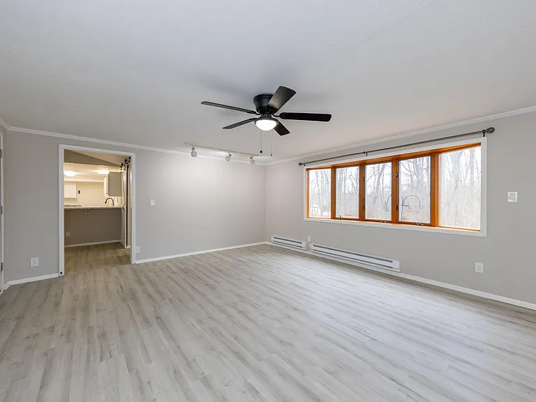 8752 S Spring Valley Park Dr — Photo 21