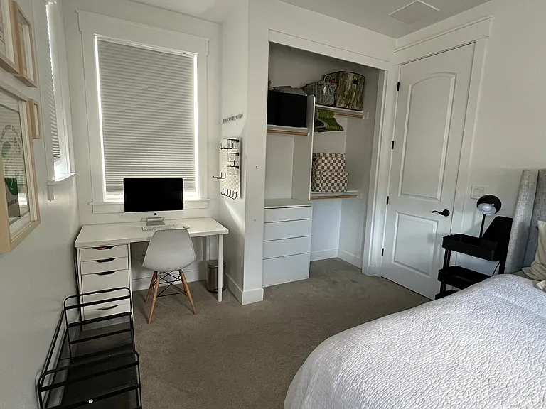 Queen Bedroom
