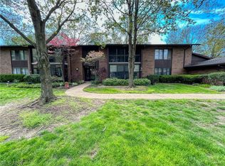 22968 Maple Ridge Rd UNIT 207, North Olmsted, OH 44070