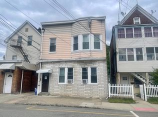 20 Blakely Pl APT 2, Garfield, NJ 07026
