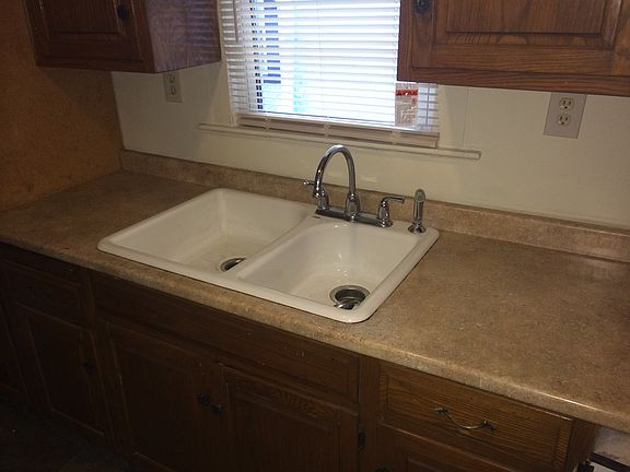 4th image of 5542 Lydia Ave