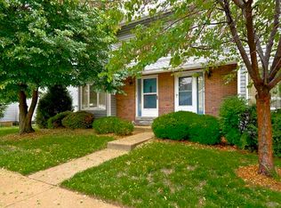 1660 Forest Hills Dr, Saint Charles, MO 63303