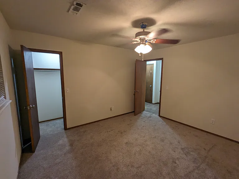 687 N Betty Jo Dr — Photo 10