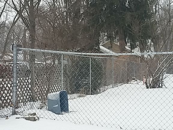 4th image of 1612 Superior St