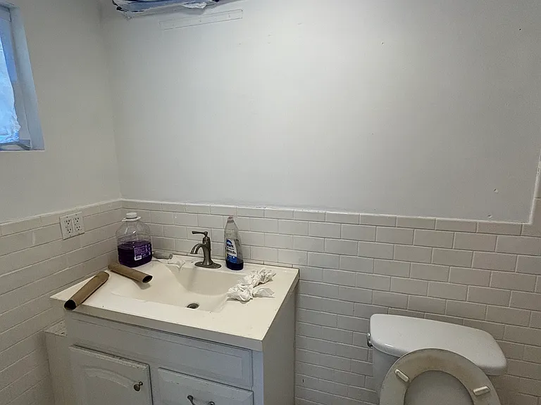 2353 Spring Park Rd #5 — Photo 7
