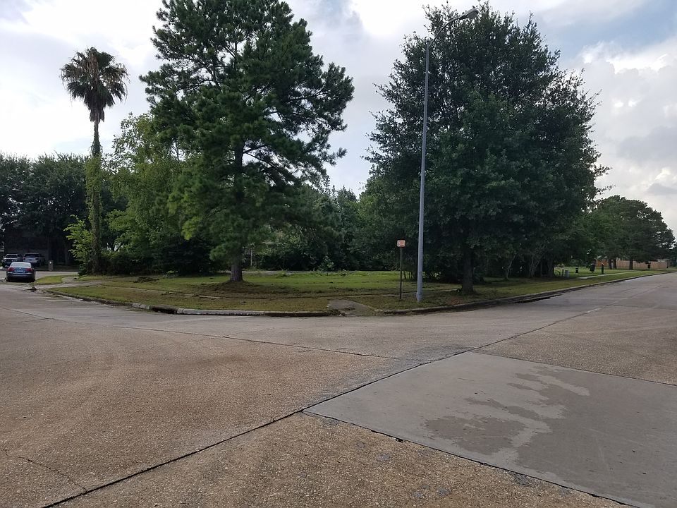 1st image of 16502 N Place Dr