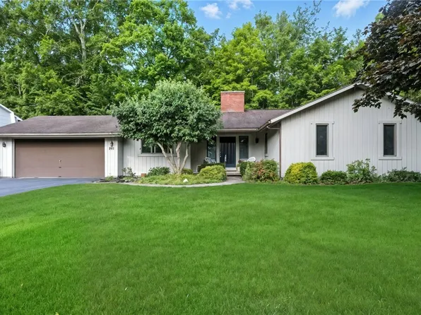 299 Brooksboro Dr, Webster, NY 14580