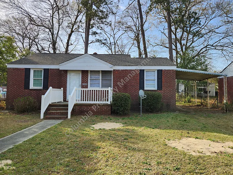 1305 Pine St — Photo 1