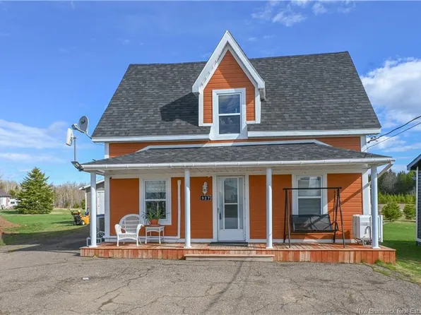 927 Paquetville Rd, Paquetville, NB E8R 1E7