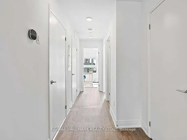 15 Brenthall Ave #17 — Photo 5