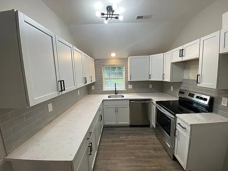 9677 Jamison Rd — Photo 2