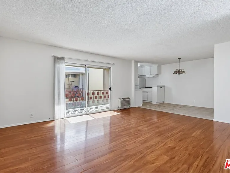 515 N Alfred St #206 — Photo 11